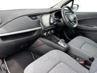 Used Renault Zoe Iconic 80 kW (109 HP) 2022 White Hatchback