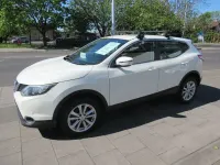 Usado Nissan Qashqai Acenta 115 HP (84 kW) 2015 Branco SUV