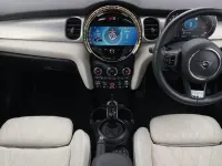 Gebraucht Mini Cooper Exclusive 134 PS (98 kW) 2024 Weiß Kleinwagen