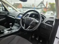 Used Ford S-MAX Titanium 165 HP (121 kW) 2019 White MPV