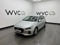 Usado Hyundai i30 SE 110 CV (80 kW) 2018 Plateado Utilitario