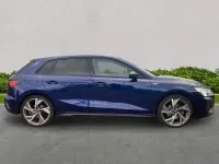 Usado Audi A3 Black Edition 2025 Azul Utilitario