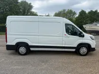 Usado Maxus V90 204 HP (150 kW) 2023 Branco Van