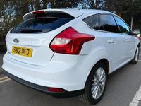 Used Ford Focus Zetec 2012 White Hatchback