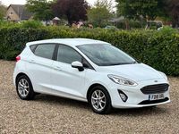 Usado Ford Fiesta Zetec 100 HP (73 kW) 2018 Branco Citadino