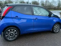 Gebraucht Toyota Aygo X-clusiv 72 PS (52 kW) 2019 Blau Kleinwagen