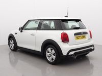 Used Mini Cooper Classic 134 HP (98 kW) 2024 White Hatchback