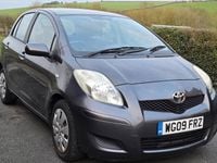 Used Toyota Yaris 101 HP (74 kW) 2009 Grey Hatchback