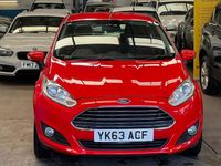Used Ford Fiesta Zetec 125 HP (91 kW) 2013 Red Hatchback