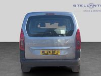 Usado Citroën Berlingo 128 HP (94 kW) 2024 Cinzento Monovolume