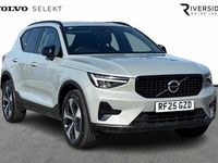 Usado Volvo XC40 Plus 197 HP (144 kW) 2025 Cinzento SUV
