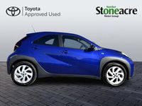 Used Toyota Aygo X PURE 72 HP (52 kW) 2025 Blue SUV