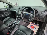 Usado Ford Mondeo Business Edition 163 CV (119 kW) 2014 Plateado Utilitario