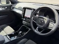 New Volvo XC40 Plus 197 HP (144 kW) 2026 Black SUV