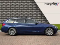 Used BMW 330 Luxury Line 258 HP (189 kW) 2015 Blue Estate