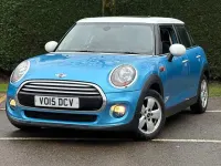 Begagnad Mini Cooper Hatch 136 HK (100 kW) 2015 Blå Halvkombi