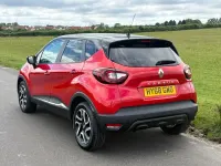 Used Renault Captur Iconic 90 HP (66 kW) 2018 Red/black SUV
