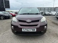 Used Toyota Urban Cruiser 90 HP (66 kW) 2012 Mauve Hatchback