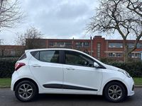 Used Hyundai i10 Premium 2015 White Hatchback
