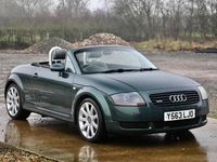 Begagnad Audi TT Roadster Design 225 HK (165 kW) 2001 Grön Cab