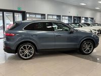 Used Porsche Cayenne 340 HP (250 kW) 2018 Blue SUV