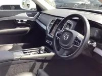 Used Volvo XC90 Momentum 235 HP (172 kW) 2021 White SUV