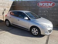 Usado Renault Mégane III Expression 100 HP (73 kW) 2010 Prateado Citadino