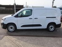 New Citroën Berlingo 101 HP (74 kW) 2025 White MPV