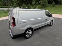 Begagnad Renault Trafic 2019 Silver Minibuss