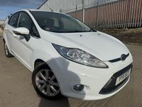 Used Ford Fiesta Zetec 81 HP (59 kW) 2011 White Hatchback