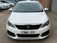 Used Peugeot 308 Access 100 HP (73 kW) 2018 White Hatchback