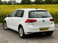 Begagnad VW Golf VII Edition 125 HK (91 kW) 2016 Vit Halvkombi