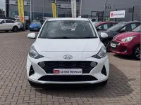 Used Hyundai i10 SE 83 HP (61 kW) 2021 White Hatchback
