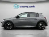 Używany Peugeot 208 GT 100 KM (73 kW) 2024 Szary Hatchback