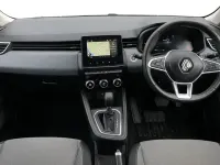 Used Renault Clio V Evolution 143 HP (105 kW) 2024 White Hatchback