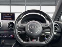 Begagnad Audi A3 S-Line 184 HK (135 kW) 2015 Grå Halvkombi