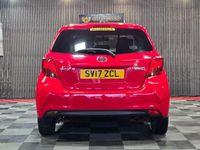 Used Toyota Yaris 99 HP (72 kW) 2017 Red Hatchback