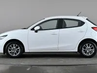 Usado Mazda 2 75 HP (55 kW) 2022 Branco Citadino