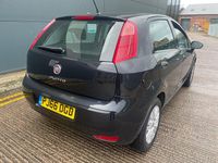 Used Fiat Punto Pop 69 HP (50 kW) 2016 Black Hatchback