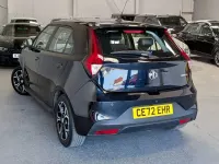 Begagnad MG MG3 Exclusive 2022 Svart Halvkombi