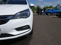 Used Vauxhall Astra SRi 147 HP (108 kW) 2018 White Hatchback