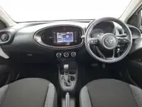 Used Toyota Aygo X PURE 72 HP (52 kW) 2023 White SUV