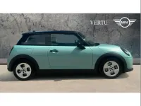 Used Mini Cooper Hatch 156 HP (114 kW) 2024 Green Hatchback
