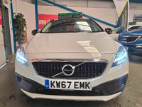 Used Volvo V40 Pro 2017 White Hatchback