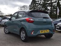 Used Hyundai i10 SE 67 HP (49 kW) 2023 Green Hatchback