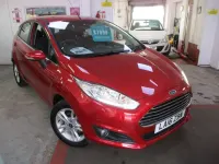 Used Ford Fiesta Zetec 82 HP (60 kW) 2016 Red Hatchback