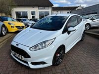 Używany Ford Fiesta ST 182 KM (133 kW) 2017 Biały Hatchback
