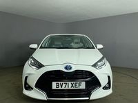Used Toyota Yaris Hybrid 116 HP (85 kW) 2021 White Hatchback