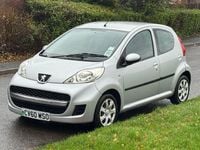 Used Peugeot 107 68 HP (50 kW) 2010 Silver Hatchback
