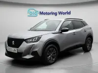 Käytetty Peugeot 2008 Active+ 101 HP (74 kW) 2023 Harmaa Katumaasturi